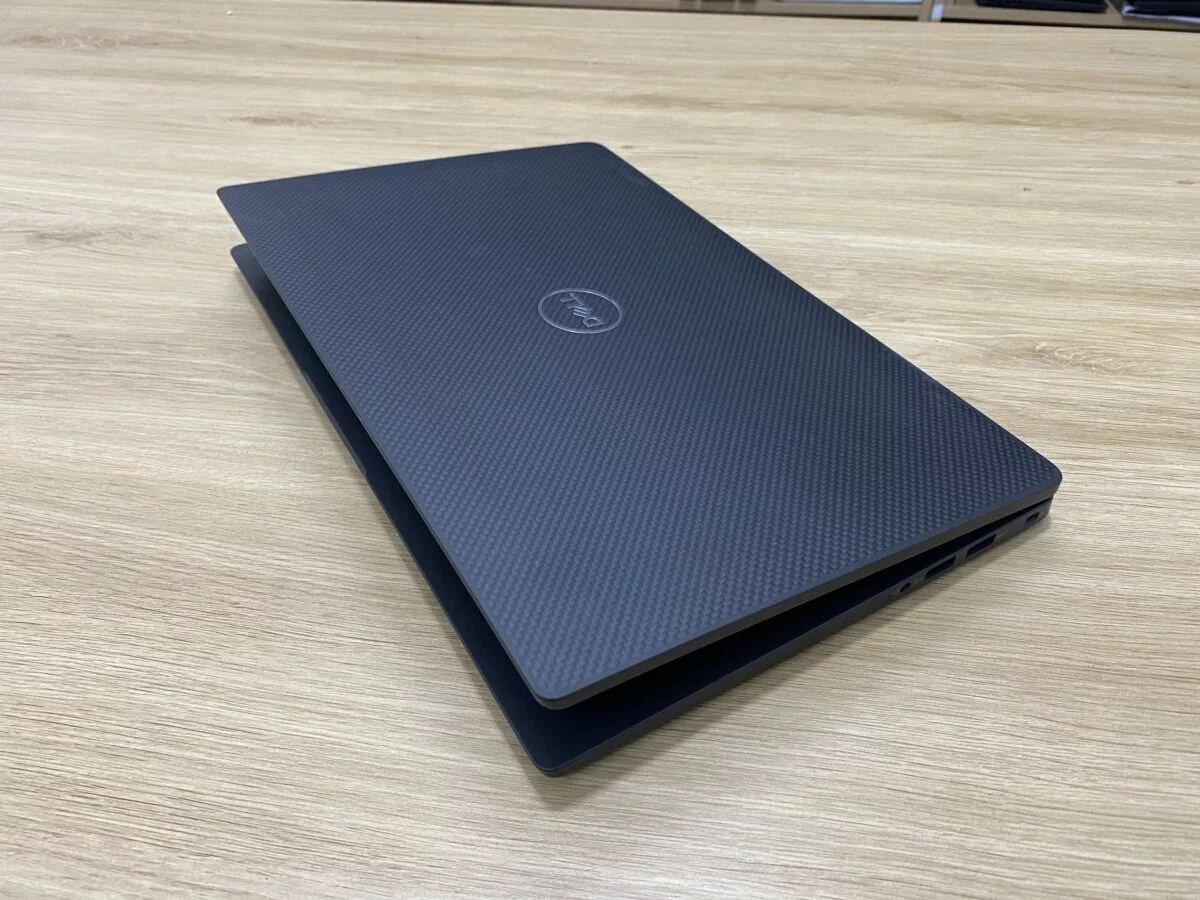 Laptop Dell Latitude 7410 i7-10610u RAM 16GB SSD 512GB NVME 14″ FHD IPS